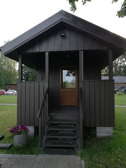 Vecupenieki, viesu nams-laivu bāze