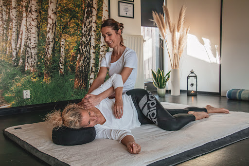 Linda Wilmsen | Shiatsu & Yoga - Thumbnail