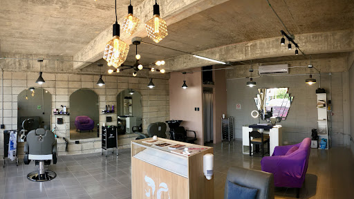 Salón de Belleza | Flor de Sol Cancún | Estilista Profesional