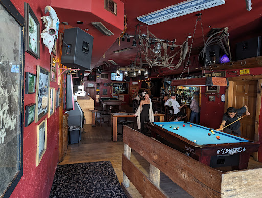 Mozzi's Saloon - Thumbnail