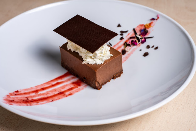 Opinii despre White Shark Beach bar în Μήλος - Μπαρ