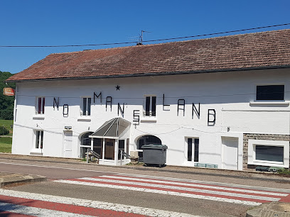 No man's Land Bar / Restauration
