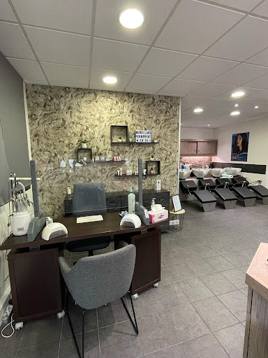 La Parenthèse Ambassadeur Revlon Coiffure institut de beauté - Thumbnail