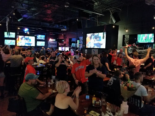 Tailgators Pub & Grill - Thumbnail