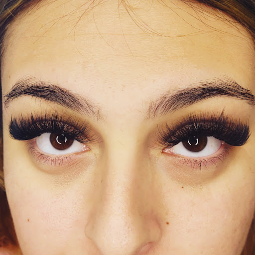 DEE_LASH_OUS - Visual