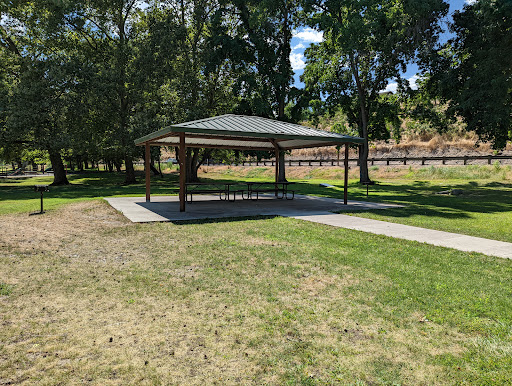 Swallows Park - Visual