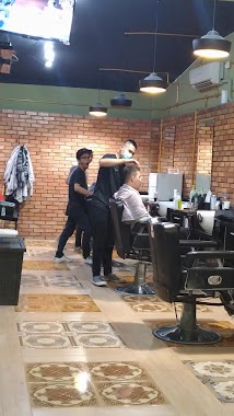 Keluncum Barbershop Balikpapan Baru, Author: Edwin Azmiramdhan Sulaiman