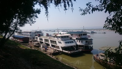 Photos of Sein Yadanar
