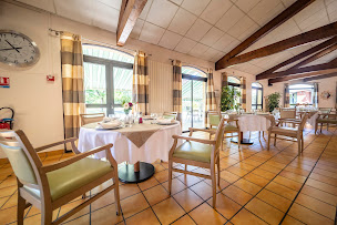 Photo n°8 de EHPAD Résidence Les Grands Chênes à Saïx (Résidence pour personnes âgées)