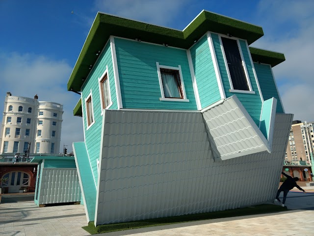 Upside Down House – Brighton