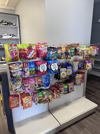 B7 Convenience Store