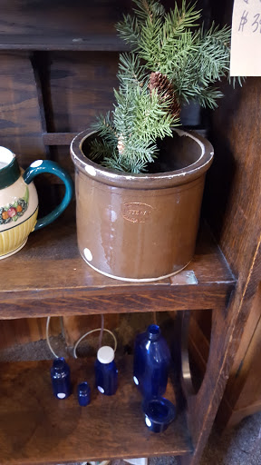 Apple Pie Antiques Gallery - United States