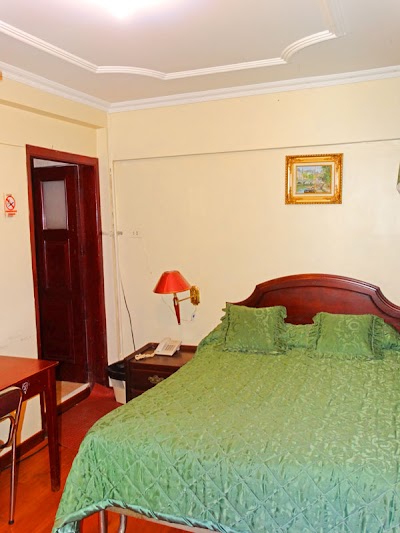 Photos of Hotel "Par&iacute;s"