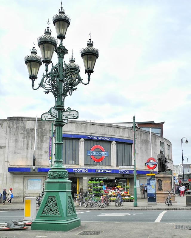 Tooting Broadway London Underground Station