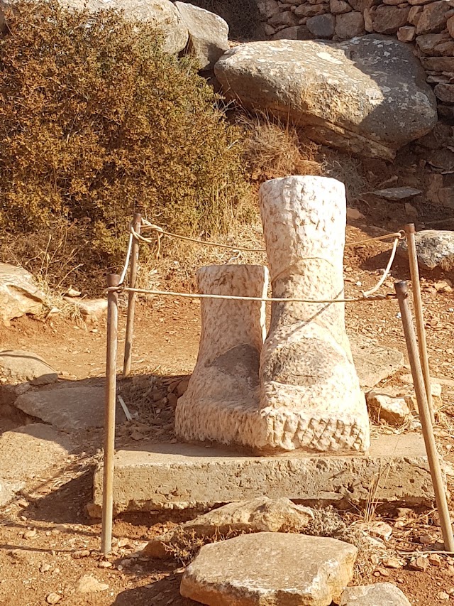 Kouros at Melanes