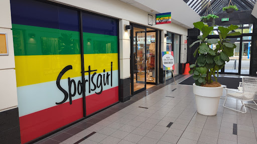 Sportsgirl Hyde Park - Thumbnail