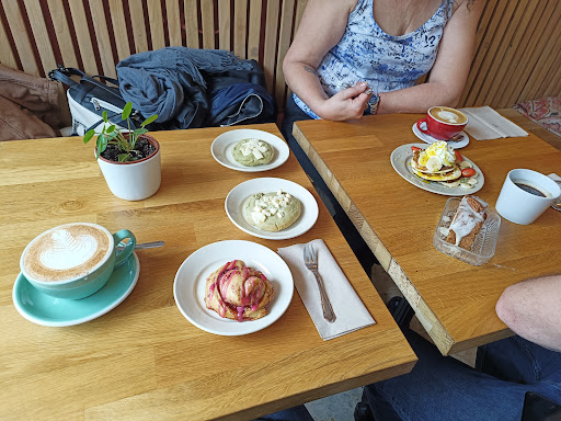 Roslina Café - Thumbnail