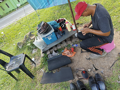 Cobbler Encik Sufian Perling Membaiki Kasut Tukang Kasut 补鞋匠