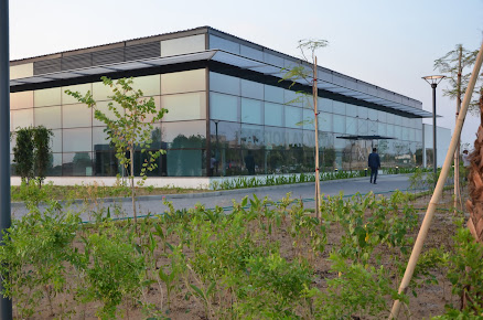 Af1qippgnkfyssx7tel3oigljxjz6pmfcm3a1mjwetxa=s438 K No