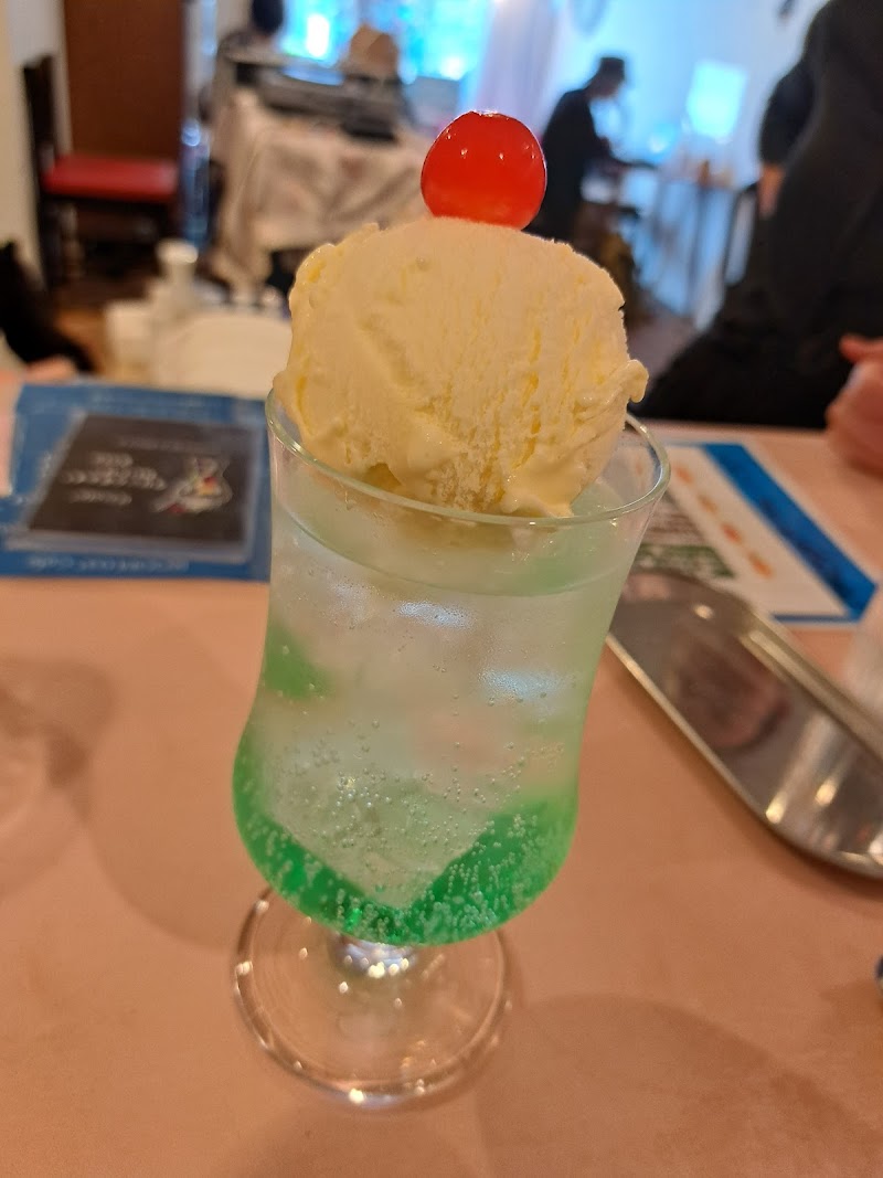 ラ・ピエール表町(R3*Cafe) クリームソーダ