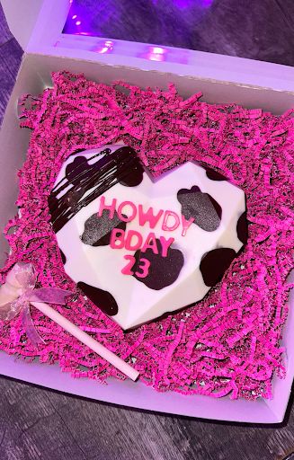 Battr | Custom Cakes - Thumbnail