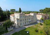 Le Château de La Seigne - Maison d'hôtes et Gîtes d'Exception près de Carcassonne à Villemoustaussou