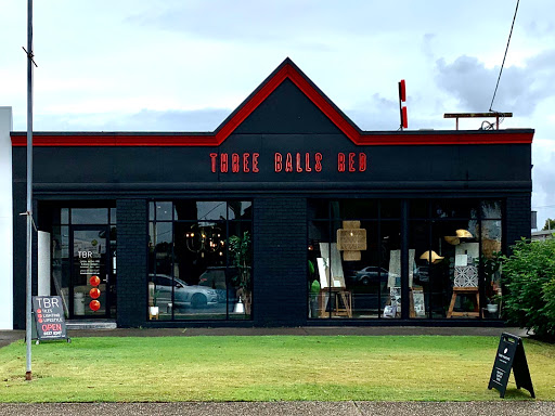 Three Balls Red - Visual