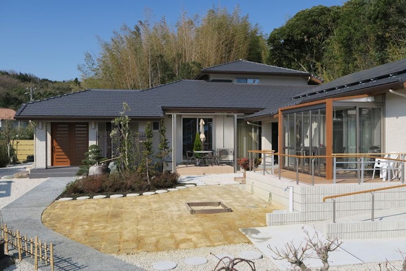 ニッシンホームズ