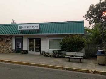 Umpqua Bank photo