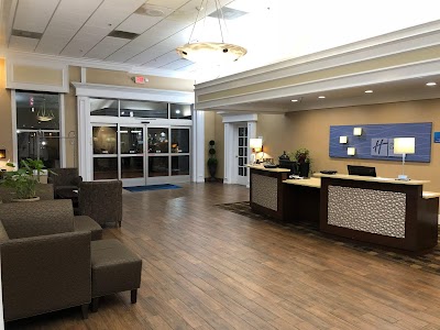 Holiday Inn Express & Suites Corning