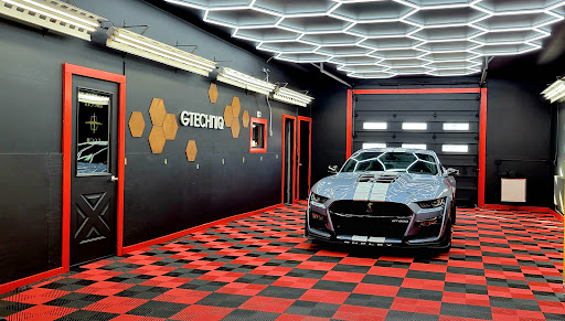 Retro Detailing - Visual