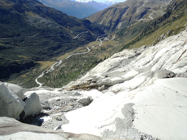 Grotte de Glace, Glacier du Rhône