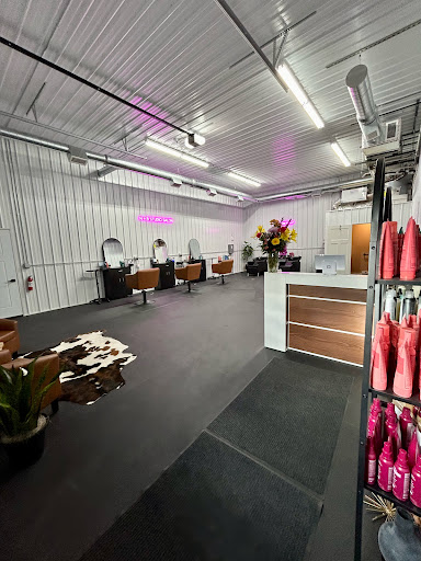 N + B Studio Salon - Thumbnail