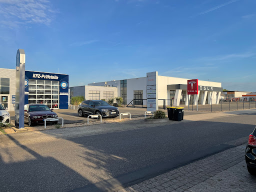 TÜV SÜD Kfz-Prüfstelle im Gewerbepark