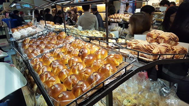 Wu Pao Chun Bakery
