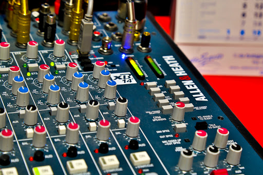 Radio Una Voce Vicina - Thumbnail
