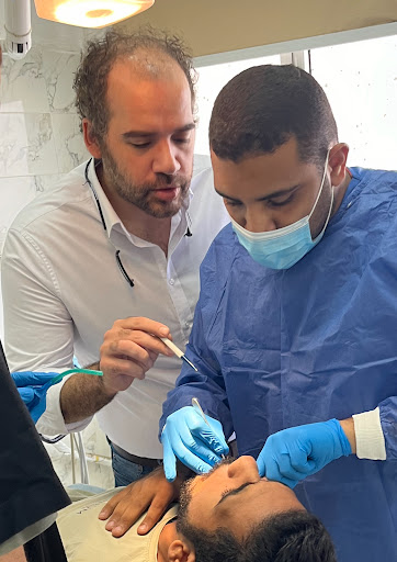 مركز العباسي لطب الاسنان ا.د صلاح العباسي ElAbbasy Dental Center 