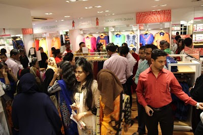 Photos of Grameen UNIQLO Wari Store