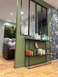 Photo n°5 de NOLA'JENN-COIFFEUR SARZEAU-Saint Gildas-Arzon-Coloration minérale & végétale biologique-SANS RDV-6J/7 à Sarzeau (Esthéticien)