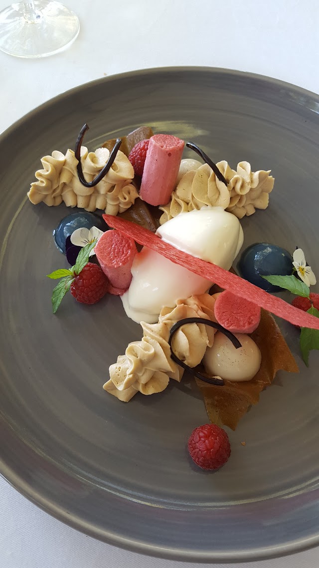 Au Bord de la Source