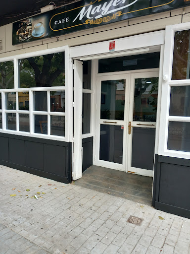 Bar CAFÉ Mayer.