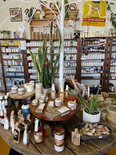 The Wellness Shop + Organic Smoothie Bar - Thumbnail