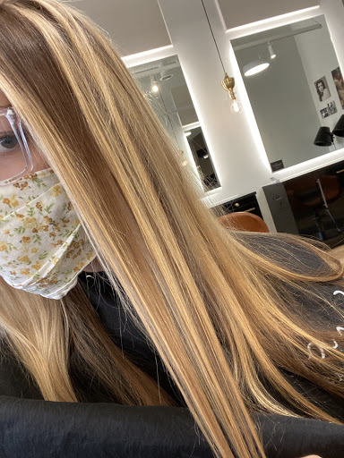Sloane's Beauty Bar - Thumbnail