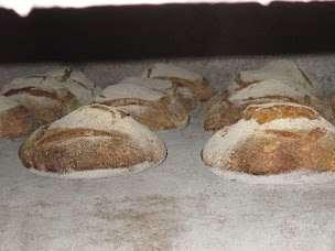 Photo n°2 de Pain cuit au feu de bois - Dolmen de Vence - Philippe ARGENTERO à Vence (Pâtisserie)
