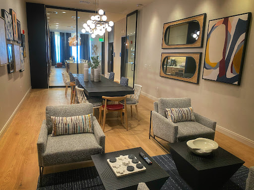 Kinn Guesthouse Downtown Milwaukee Gallery - United States