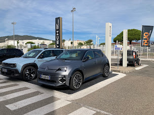 Photo n°34 de RENAULT CANNES - RRG à Cannes (Concessionnaire automobile)
