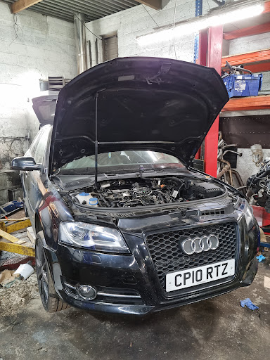 PETE'S BANBURY MOT RECOVERY BODY SHOP Gallery - United Kingdom