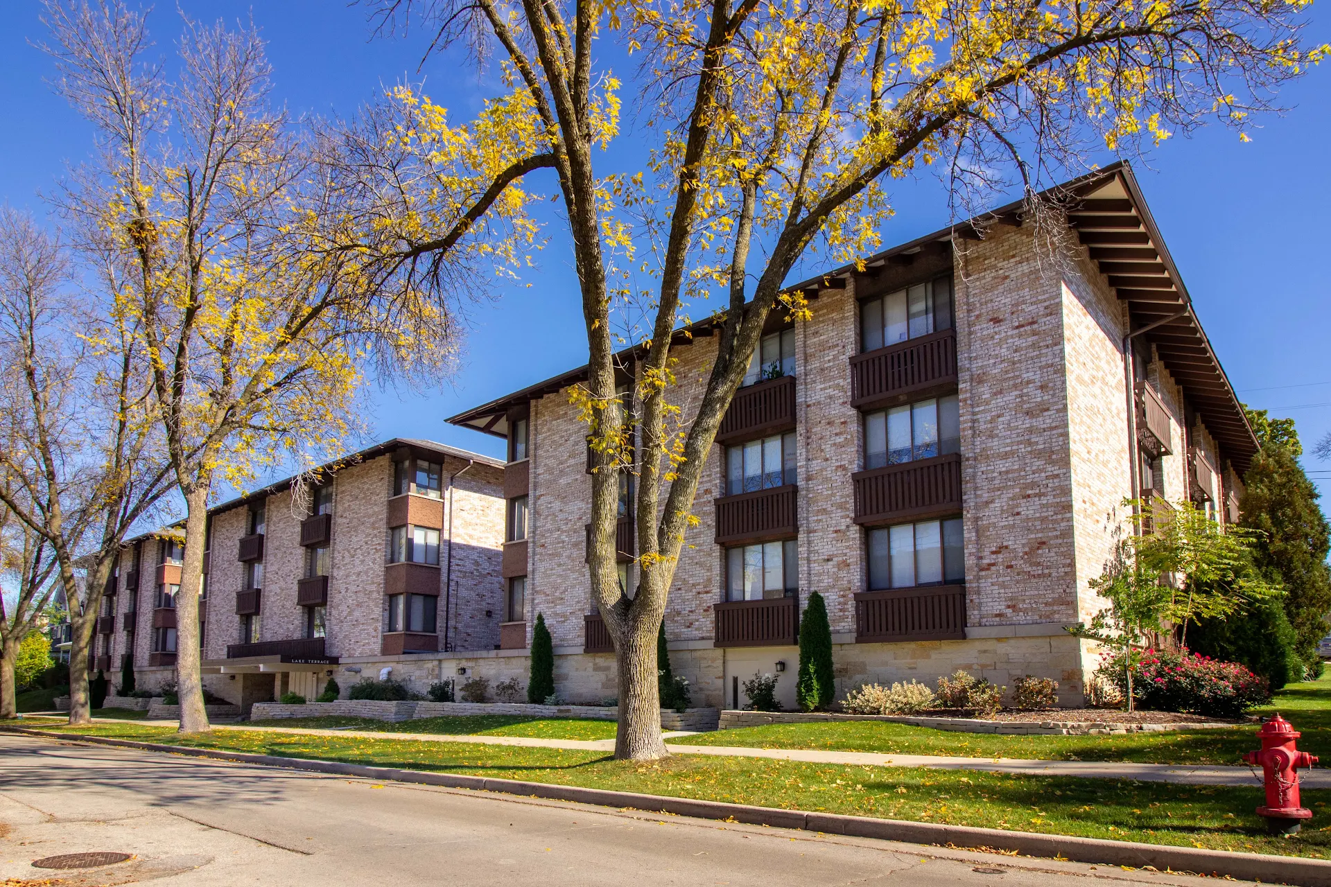 Lake Terrace Apartments