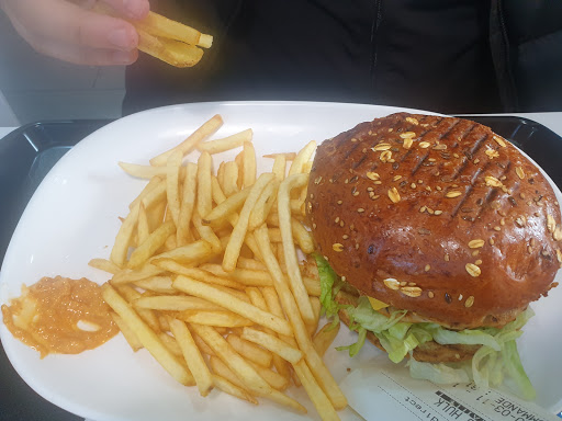 BAIT'S GRILL - Thumbnail