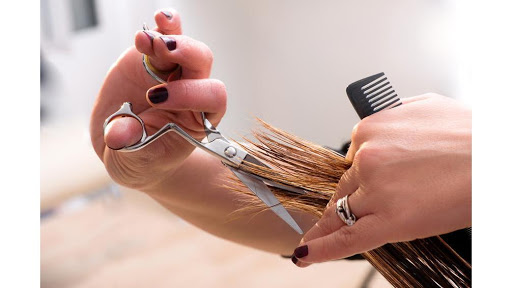 Julia - Coiffeuse à domicile - Wecasa Coiffure - Thumbnail